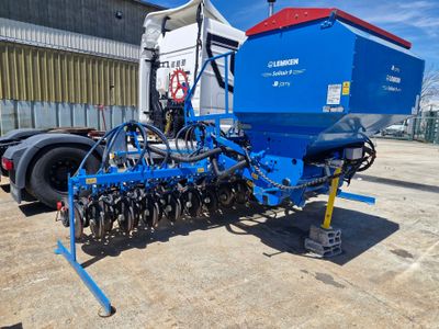 1 semoir LEMKEN Solitair 9/450 K DS N/S : 532010