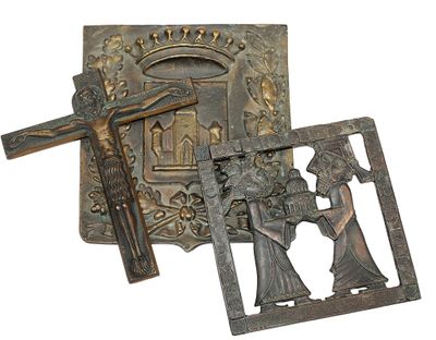 Ensemble en bronze comprenant BLASON de ville en forme d'écu…