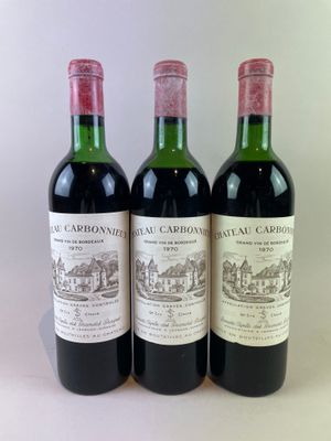 3 btls Château Carbonnieux 1970 - Pessac-Léognan (capsules t…