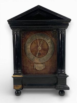 Pays Bas, Harleem, XVIIIème s. : Pendule en bois noirci et p… - Photo 1