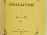 un livre jaune avec un titre en noir et blanc
