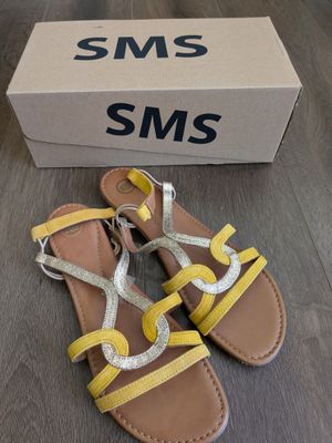 Paire de chaussures de marque SMS