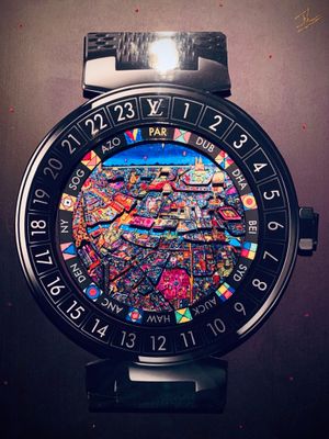 un gros plan d'une montre-bracelet sur laquelle figure une carte