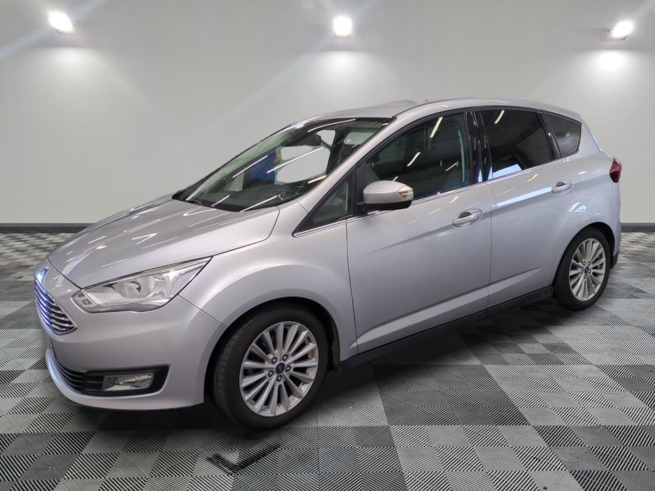 FORD - C-MAX 1.0 ECOBOOST 125 SS TITANIUM - ES - Mise en ser…