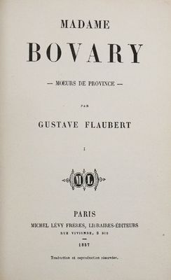 un vieux livre avec un titre en noir et blanc