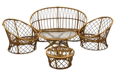 Ensemble de mobilier de jardin en osier et rotin, comprenant une table en verre et quatre chaises