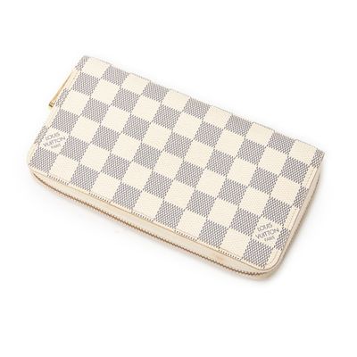 louis vuitton damier wallet case in grey and white