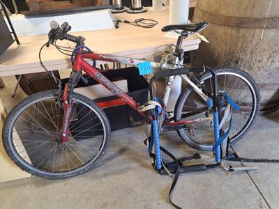 a bike that is sitting on a stand in the garage