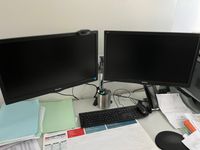 un ordinateur DELL deux écrans PHILIPS sur bras articulé (photo 2)