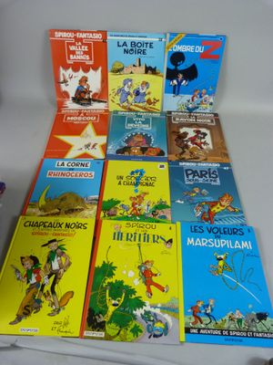 plusieurs livres pour enfants sont alignés sur une table