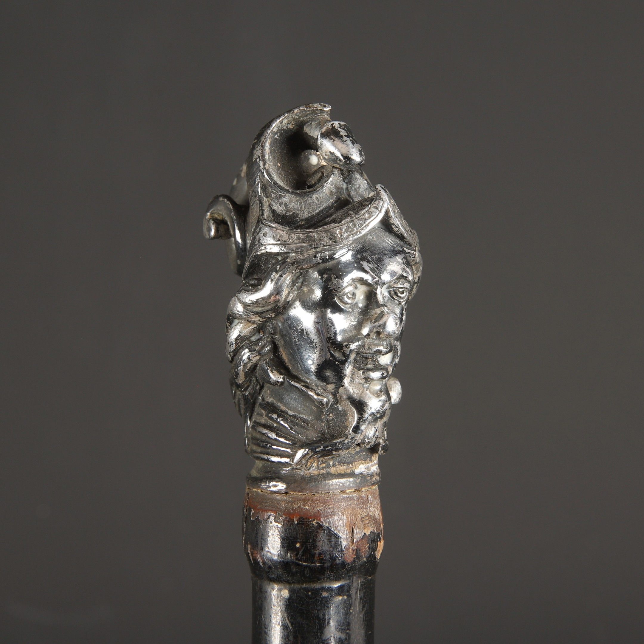 Objets d'art & Curiosités