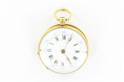Montre de poche avec chiffres romains et chiffres romains sur le cadran