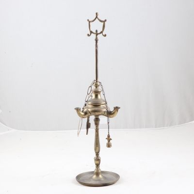 Lampe à huile dite "florentine" en bronze à 3 becs, avec mou…