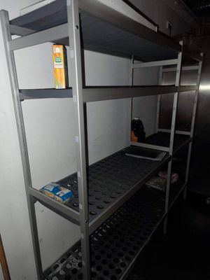 VENDU SUR DESIGNATION. 1 étagère alimentaire d'environ 2 m/l… - Photo 1