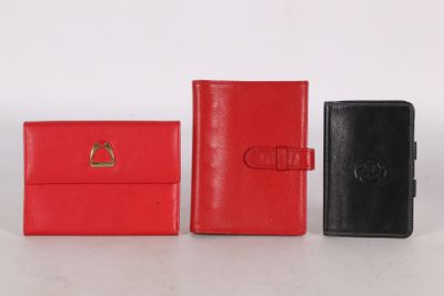 LANCEL - Portefeuille en cuir lisse rouge.