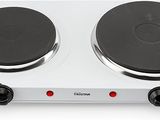un gros plan d'une plaque de cuisson électrique à deux feux