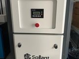 un gros plan d'une machine installée dans une pièce