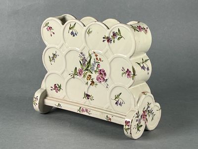 Emile GALLE (Lorraine). Vase-bouquetière de forme japonisant… - Photo 1