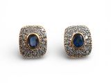 une paire de boucles d'oreilles en saphir et diamant