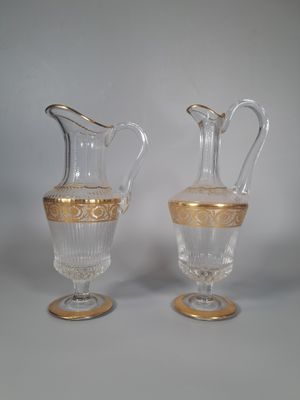 paire de vases anciens en cristal taillé, bordés d'or