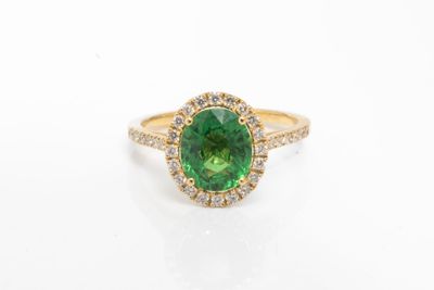 Bague en tourmaline verte et diamant