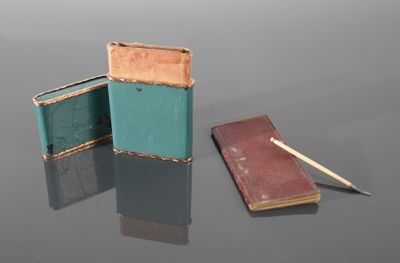 Etui à carnet de bal du XVIIIe siècle en vernis martin bleu …