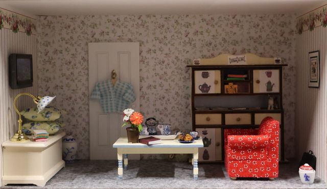 Diorama. Composition miniature, dans une vitrine en bois, vitre e...