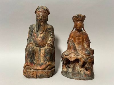 paire de figurines chinoises sculptées d'un homme et d'une femme