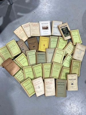 Un lot d'ouvrages de poche fin XIXe début XXe, avec envoi de…