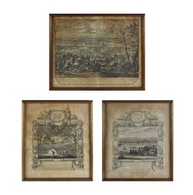 trois reproductions encadrées représentant un paysage avec une rivière et une ville