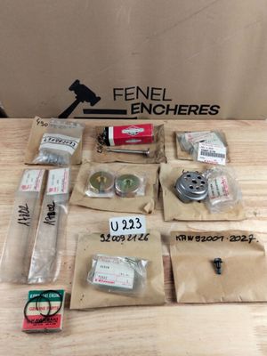Lot de pièces ( vis, valve, segment piston,.