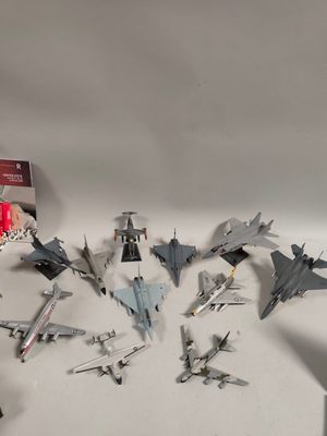 de nombreux avions de chasse qui sont à l'étude