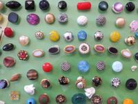 Un lot de boutons divers, de petits formats (photo 2)