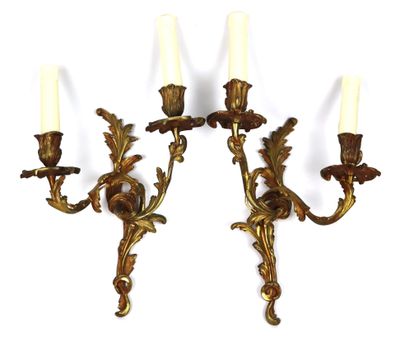 Paire d'appliques en bronze doré. Style Louis XV, XIXème siè…