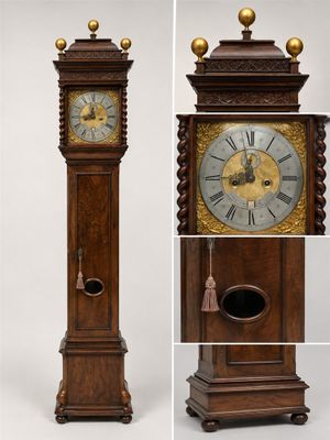quatre vues différentes d'une horloge de parquet sur fond blanc