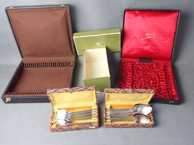 CHRISTOFLE  boîte, on joint deux écrins et 11 petites cuillères - Photo 1