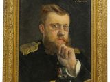 portrait d'un homme en uniforme militaire, la main posée sur le menton