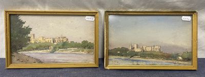 une paire de peintures à l'huile représentant un paysage avec un château au loin