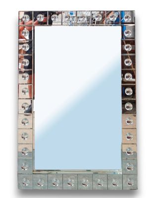 miroir mural à face réfléchissante, orné d'un motif en mosaïque sur sa face extérieure