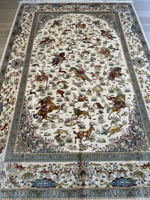 Tapis Iran dessin, chasse persan fond blanc 300 X 200