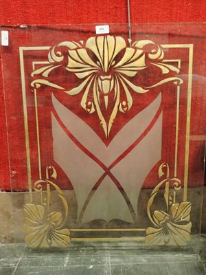 Plateau rectangulaire en verre et verre églomisé à décor de …