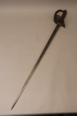 Sabre d’officier de cavalerie britannique, lame droite à gor…