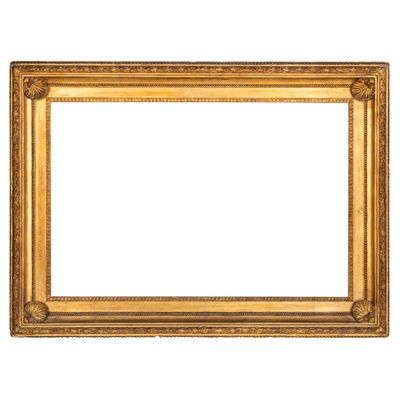 un cadre photo doré sur fond blanc