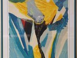 tableau représentant une femme vêtue d'une robe bleue et jaune, tenant un parapluie bleu