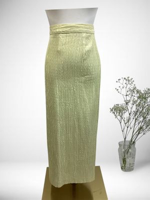 HIROKO KOSHINO. Jupe mi-mollet en coton et viscose froissés,…