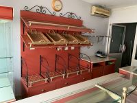 Comptoir d'accueil, composé de :: (photo 5)
