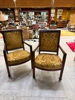 Paire de fauteuils à dossier plat en acajou et placage d’aca…
