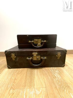 LOUIS VUITTON Deux valises en cuir. - Photo 1