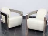 paire de fauteuils Art déco en chrome et cuir blanc