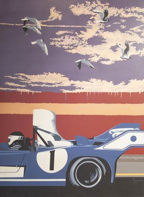 une peinture représentant une voiture de course avec des mouettes en vol en arrière-plan